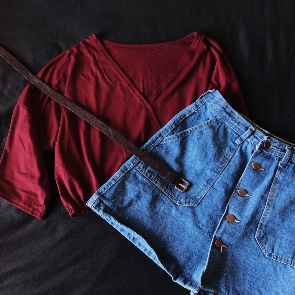 V-neck bell sleeve blouse